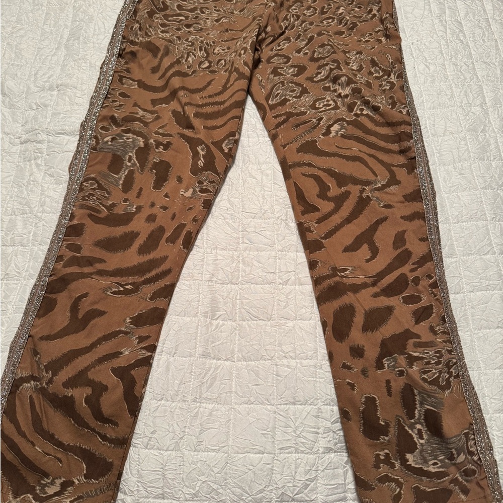 Brown Animal Print Pants Large. Very stretchy. Unique texted - Picture 4 of 5